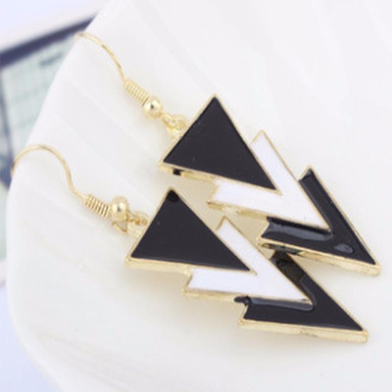 Accessoires de bijoux pour femmes Boucles d'oreilles pendantes élégantes en forme de triangle géométrique