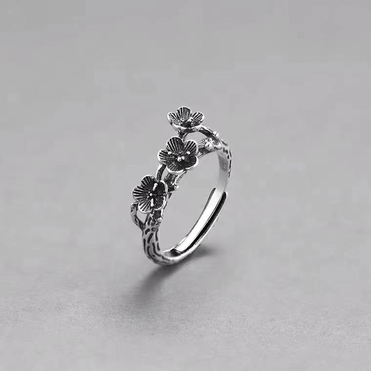 Plum Blossom Women's S925 Sterling Silver Retro Ring - Cool, Niche Style for Index Finger