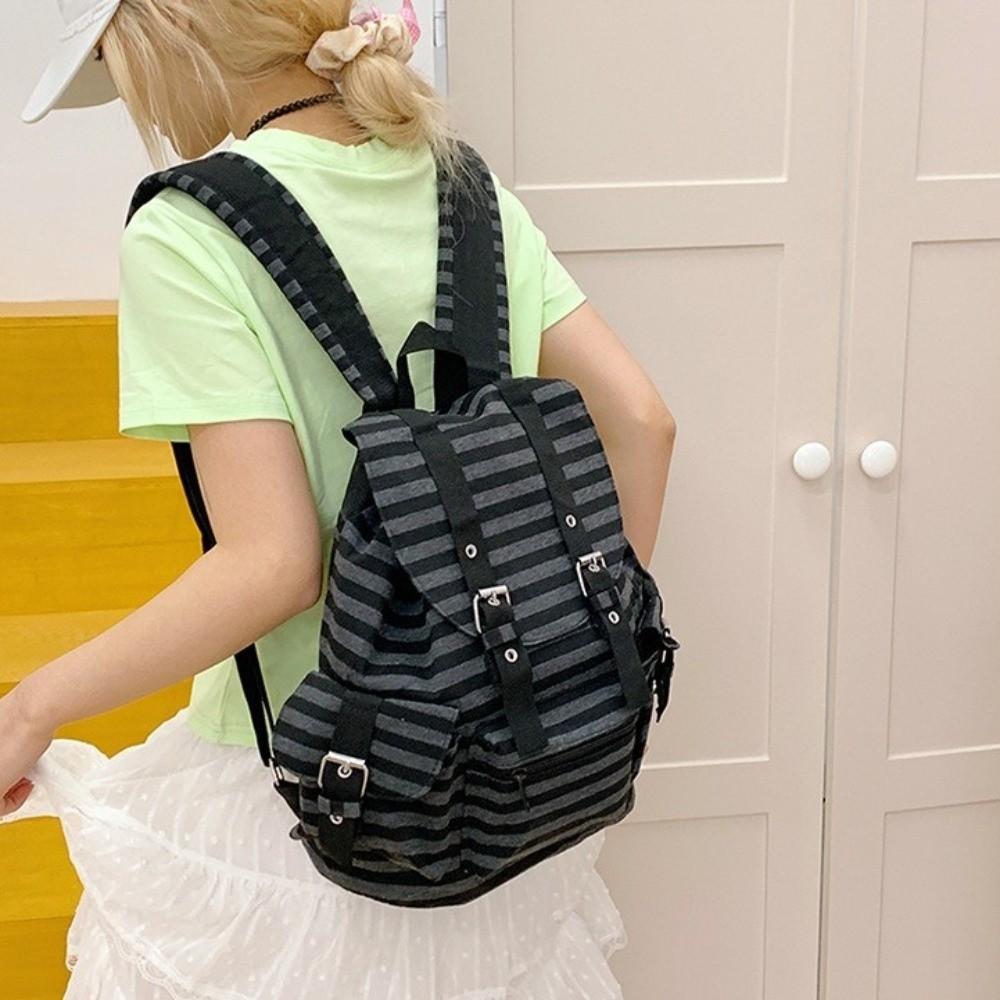 Koreanischer Stil Gestreifter Rucksack Große Kapazität Wander-Campingtasche Modische Schülertasche College