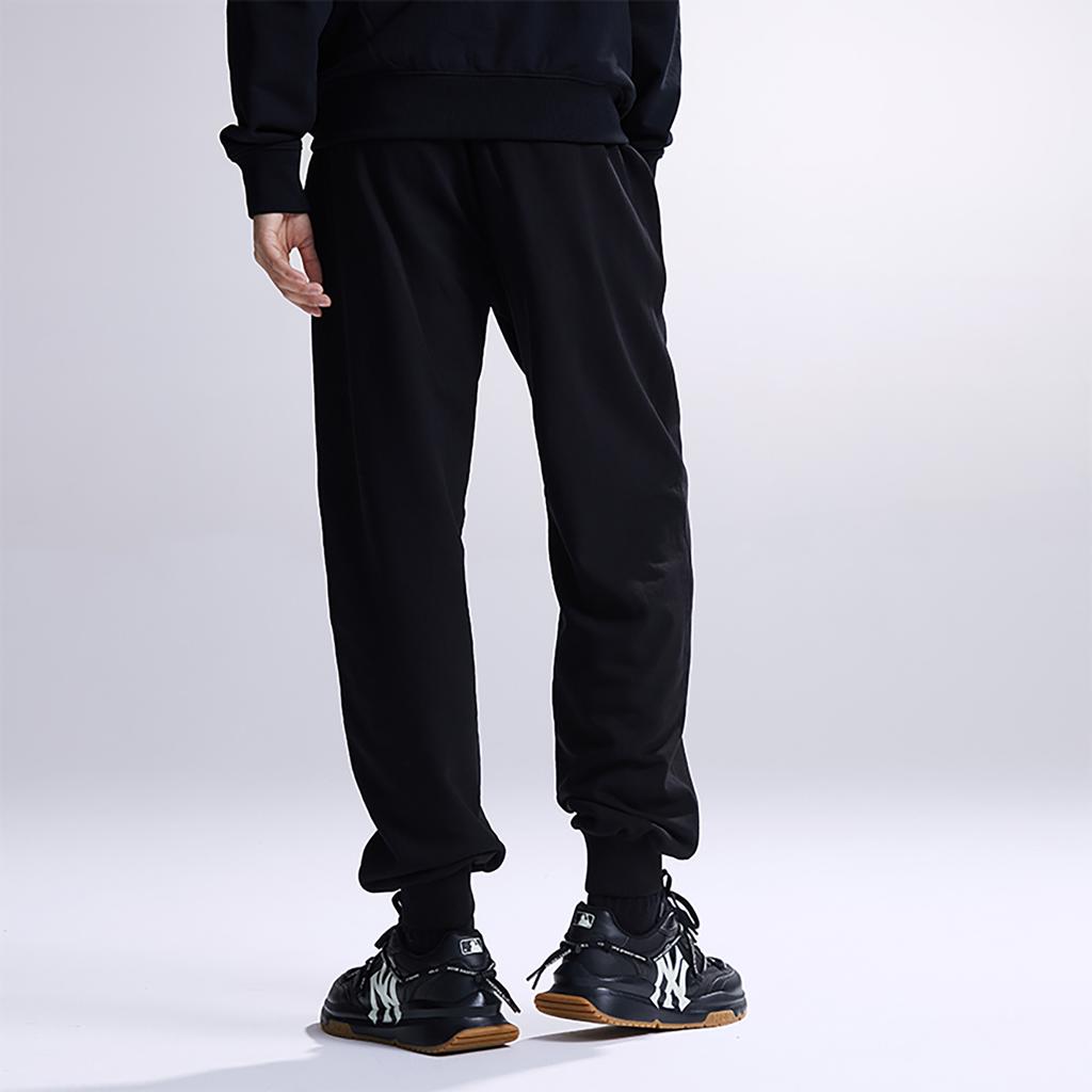 New MLB Chunky Runner New York Yankees Anti Slip And Wear Resistant Height Increasing Low Top Chunky Sneakers Unisex Black 3ASHCRR3N-50BKS