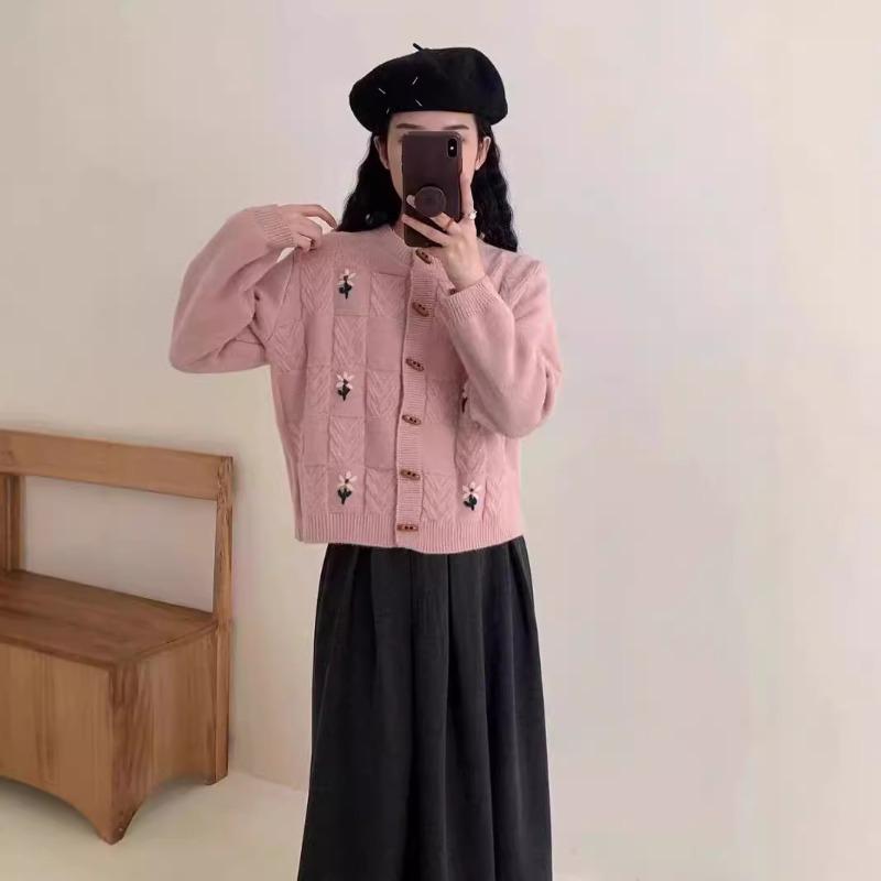 Spring and Autumn New Fashion Crew Neck Corner Button Sweater Jacket Women's Loose Soft Waxy Long Sleeve Knitted Cardigan Top