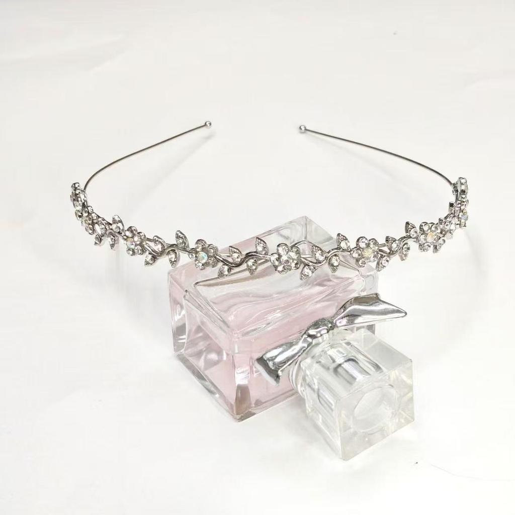 Feenhaftes französisches Strass-Blatt-Stirnband: Bequemes, vielseitiges Retro-Haaraccessoire