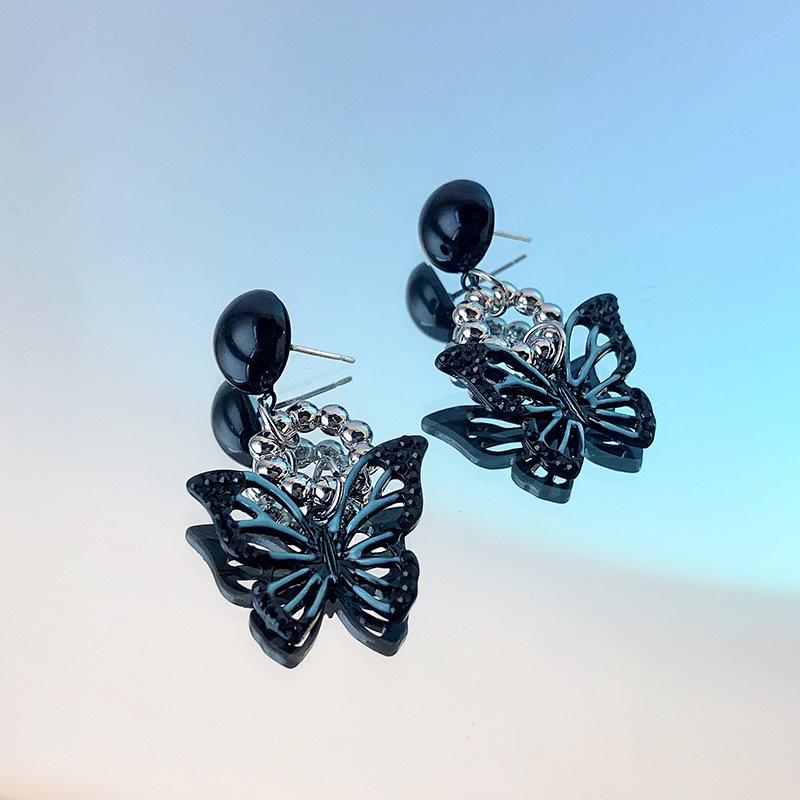 

2024 Trendy High-End Black Butterfly Stud Earrings for Women