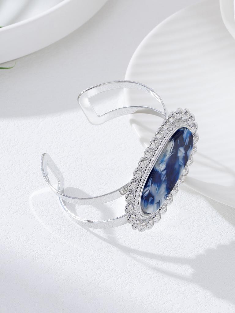 Retro Light Luxury Leopard Print Metal Three-Piece Set, Earrings, Rings, Bracelets, Exaggerated Personalized Women'S Jewelry.