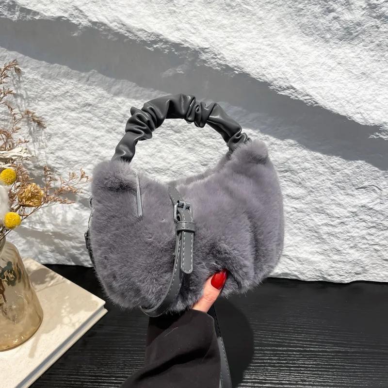 Herbst und Winter neue hübsche kleine einzigartige tragbare Umhängetasche süße Wolkenfelltasche