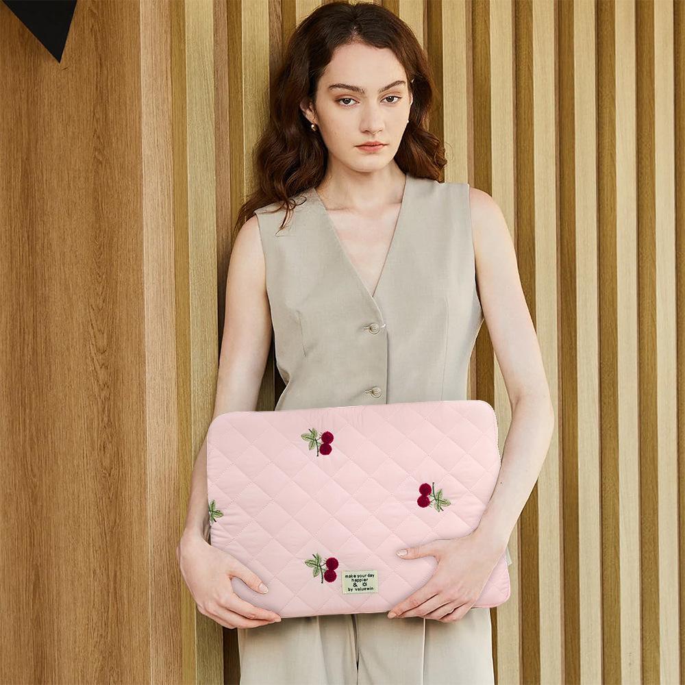 Capa para Laptop e Tablet Estilo Coreano Cereja para Mulheres - Serve para 13,3", 14", 15"