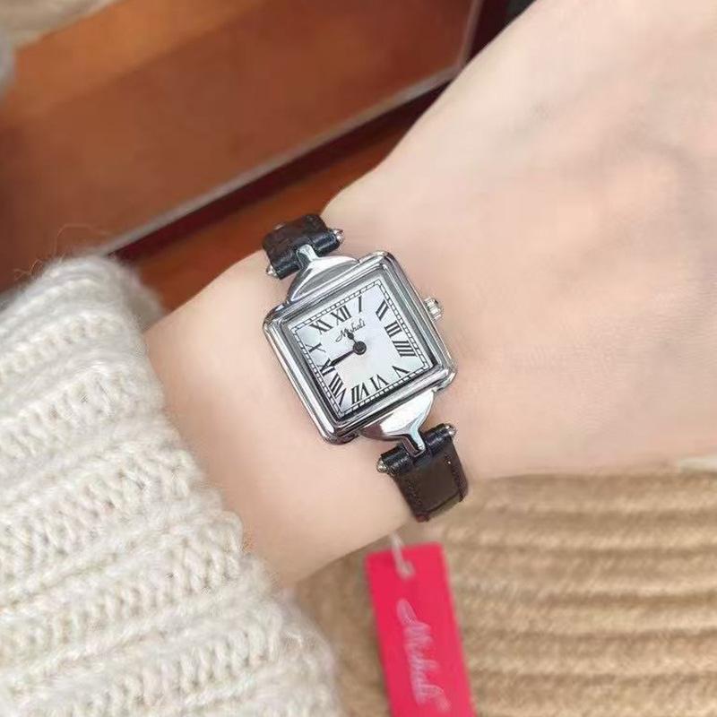 Personalized Fashion Watch Femininity Retro Roman Dial Belt Watch Simple Square Women S Watch