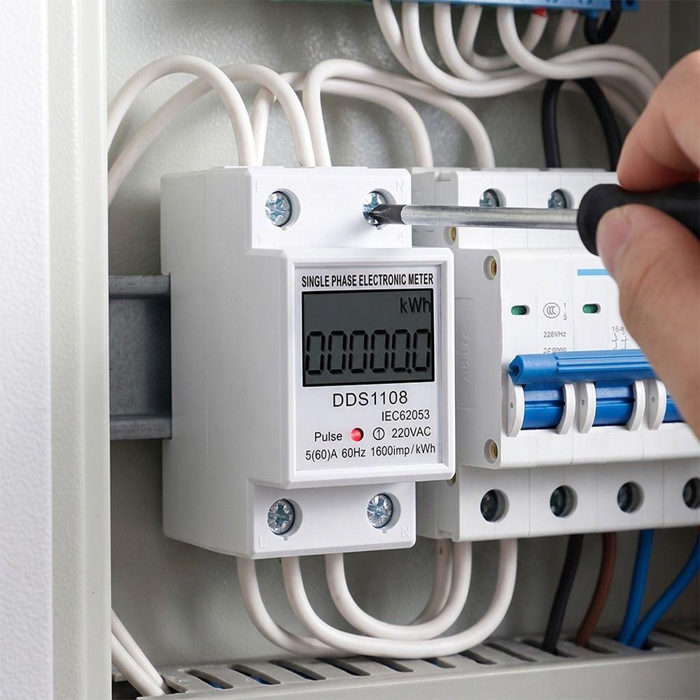 Multi-Function Single Phase Electric Energy Meter LCD Display LCD Energy Meter  Din Rail Mounting