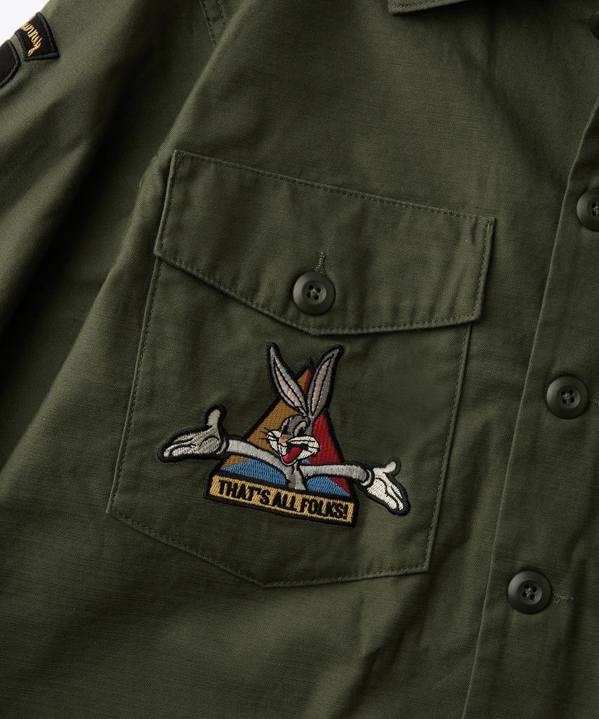 Outstanding [Looney Tunes] Wappen Fatigue Shirt_Olive Green