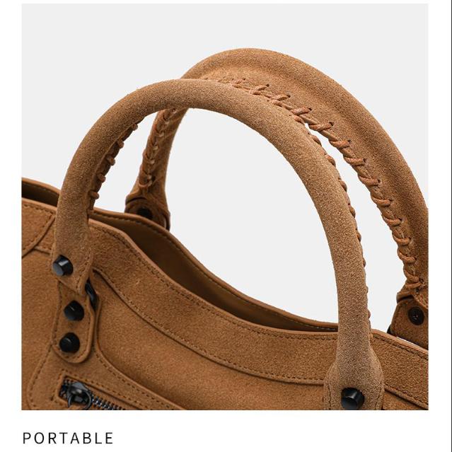 Brun Koskinn Toteväska – Vintage Mockaskinnfinish, Rymlig och Snygg för Vardagsbruk