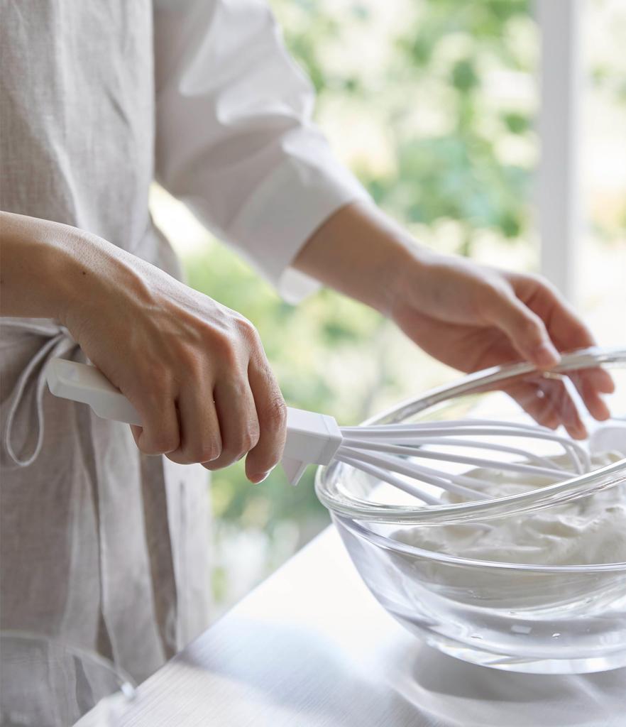 Yamazaki Tower Silicone Handle W6 X D6 X Dishwasher Kitchen 6362 Whisk, White, Approx. H29.5cm, Safe, Tool,