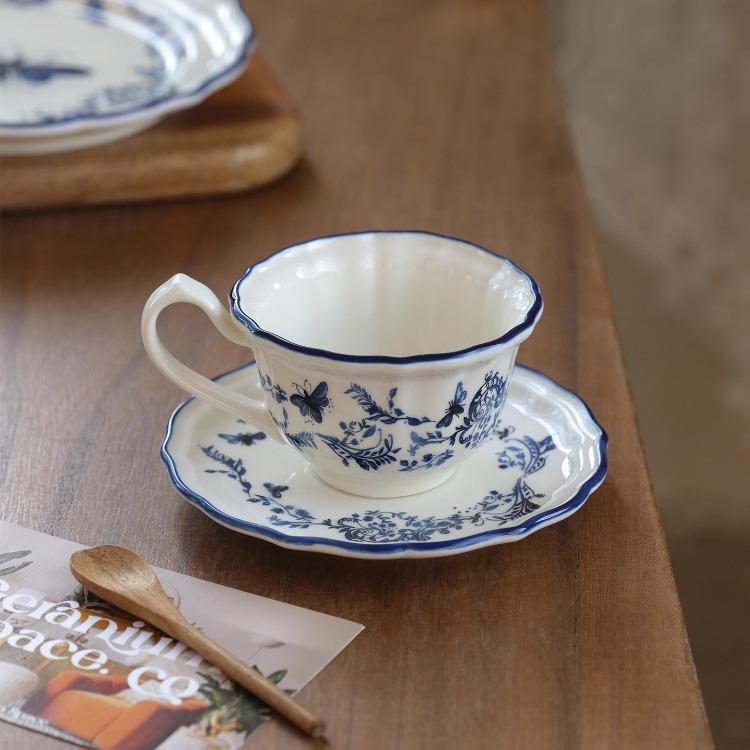 Kaffeetassen mit hohen optischen Ansprüchen High-End und exquisite Tassen Französischer Retro-Stil Keramiktassen- und Untertassensets Wassergläser Nische