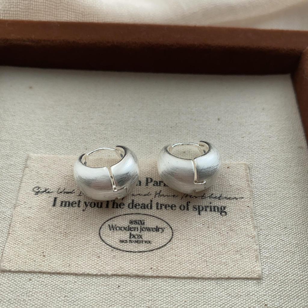 Retro Metal Pillow Ring Brushed Earrings Ear Buckles Advanced Simple Daily Light Luxury Low-Key Textured Earrings
