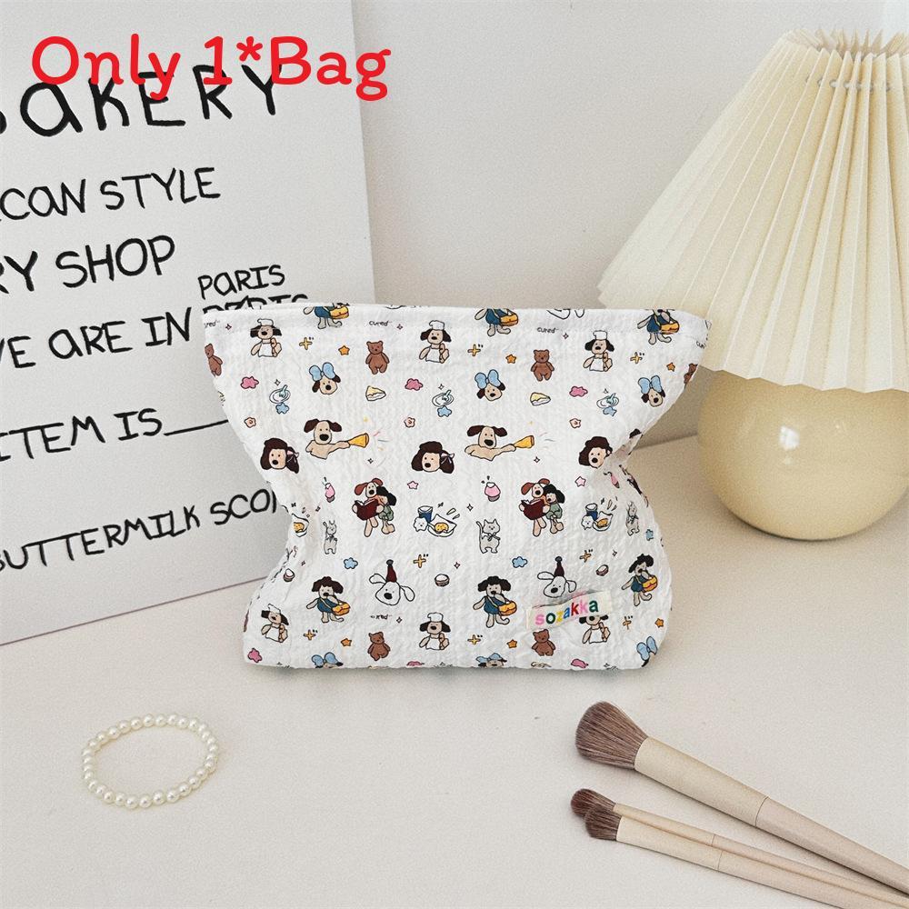 Cute Bear Makeup Bag With Floral Pattern And Polyester Material For Travel Storage