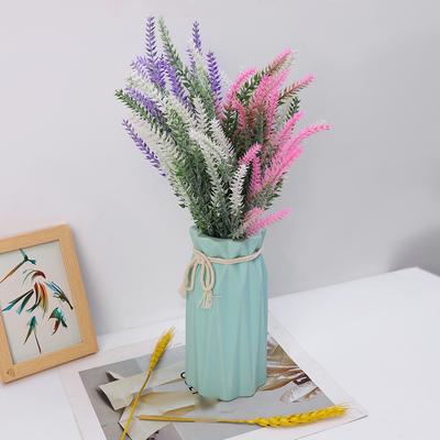 1 Stück Simulation Kunststoff beflockt Lavendel