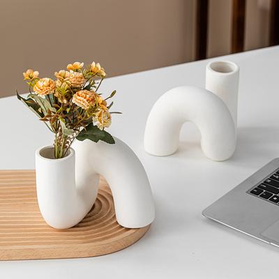 European Simple Flower Arrangement Creative Curved Ceramic Vase High-End Home Living Room Decoration Ornament