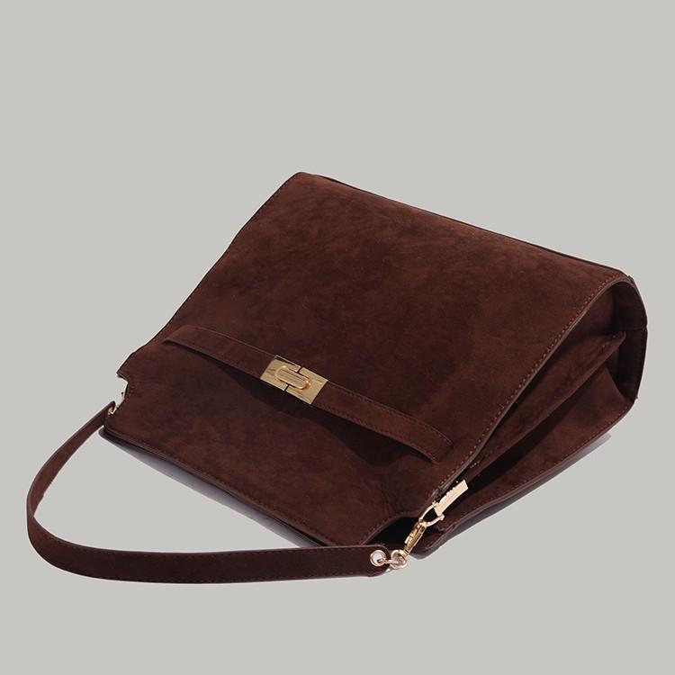 2024 New Autumn and Winter Niche High-Grade Retro Frosted Handbag Women's Large Capacity Commuter Shoulder Messenger Bag