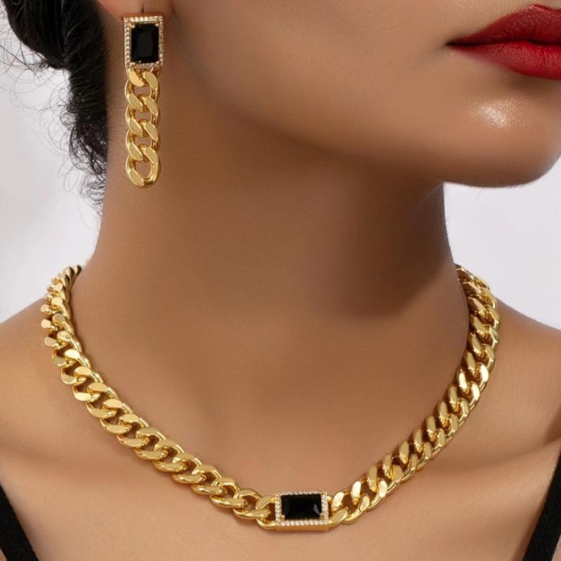 Europe and The United States Personality Creative Chain Square Necklace, Women's Classic Jewelry Accessories