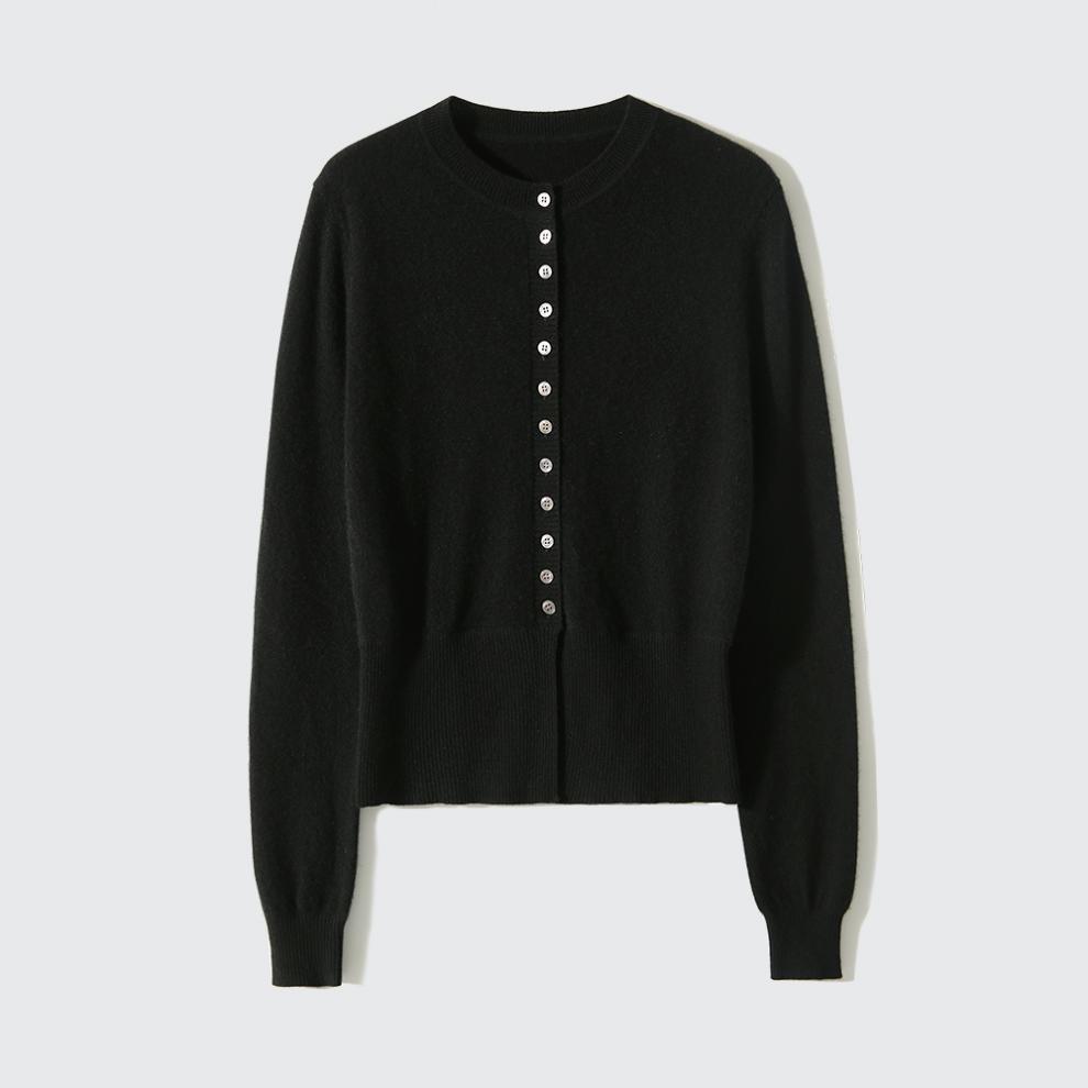 2024 Autumn Women's Round Neck Buttoned Knit Cardigan: European & American Style