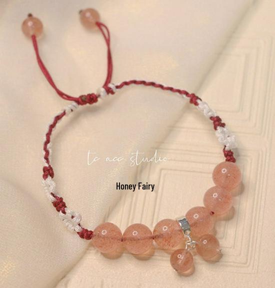 Elegant French Pearl Bracelet: Chic Retro Design for Women