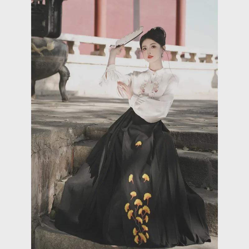 6516 Frühlings-Hanfu-Set: Besticktes florales Langarm-Oberteil + Pferdekopf-Rock