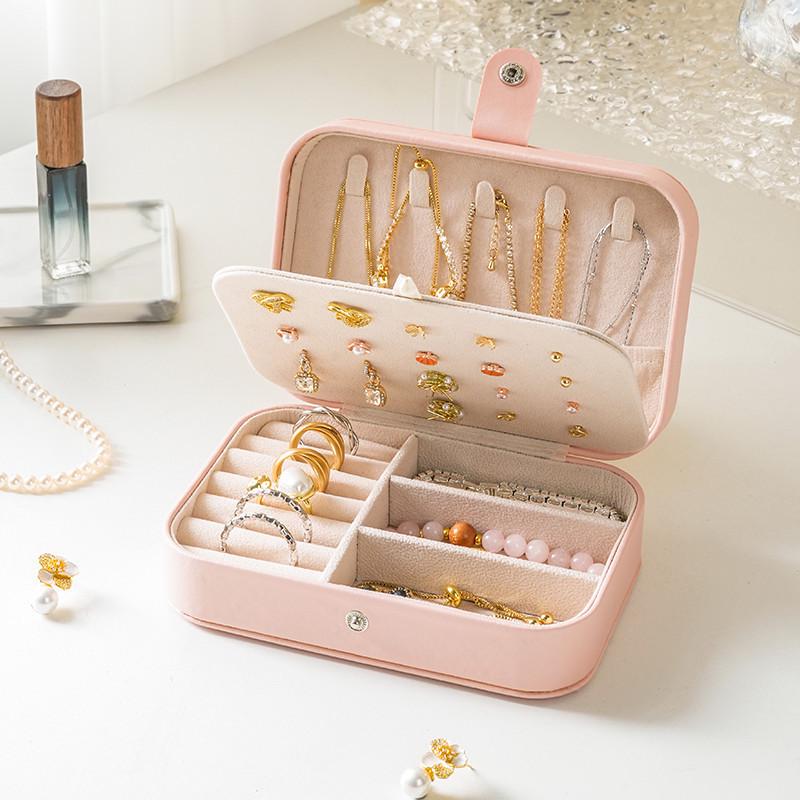 

Портативная мини-шкатулка для украшений для колец, серег и ожерелий