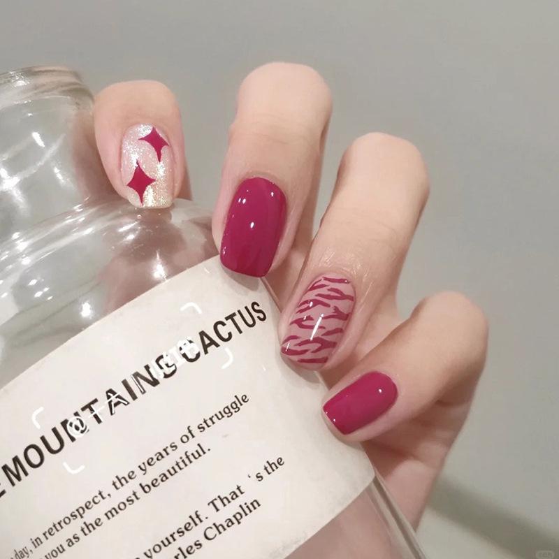 

Red & White Wearable Star Glitter Nail Art Strips - Full Size Removable Fake Nails