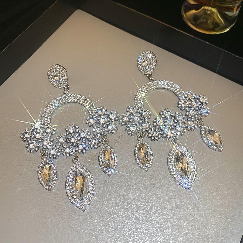 

Silver needle diamond round teardrop earrings niche exaggerated earrings female fashion design earrings