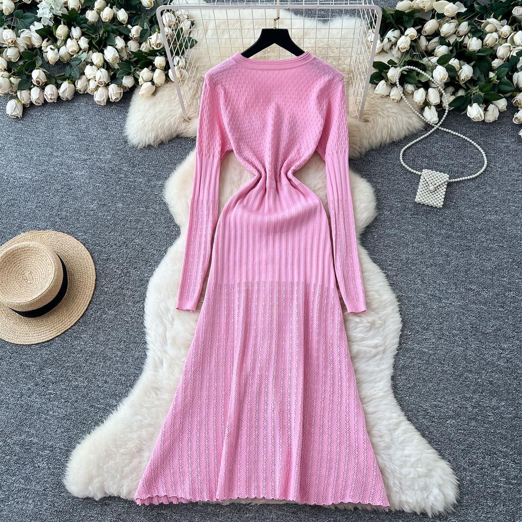 French Small Fragrant Style High-end Metal Buckle Waist Dress Women's Autumn Thin Temperament Hollow Knitted Long Dress