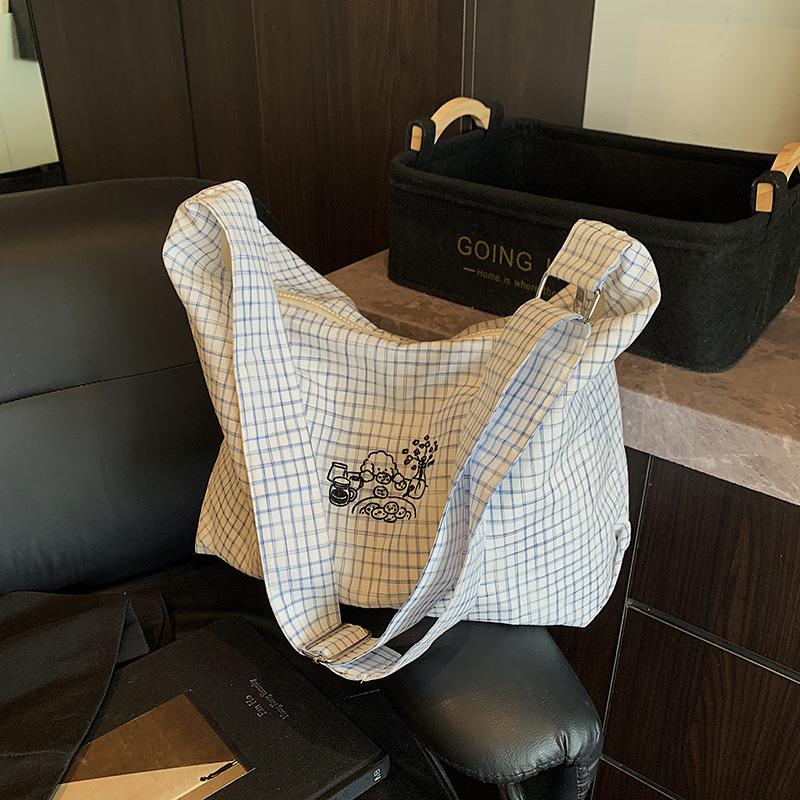 Niche retro plaid blue and yellow tote bag portable commuter large capacity underarm bag canvas bag fashionable and lightweight cloth bag