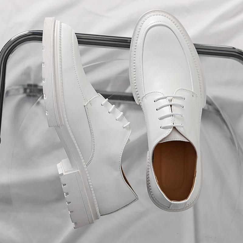 White leather shoes British photography wedding studio hosts the performance Business heightening suit best man wedding groom shoes