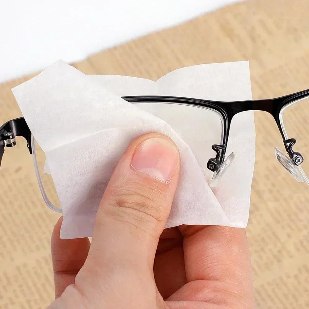 200 Pieces Glasses Wipes Anti-fog Screen Cleaning Cloth Accessories Alcohol Wipe Pad Lens Cleaning Wipes Microfiber Tools