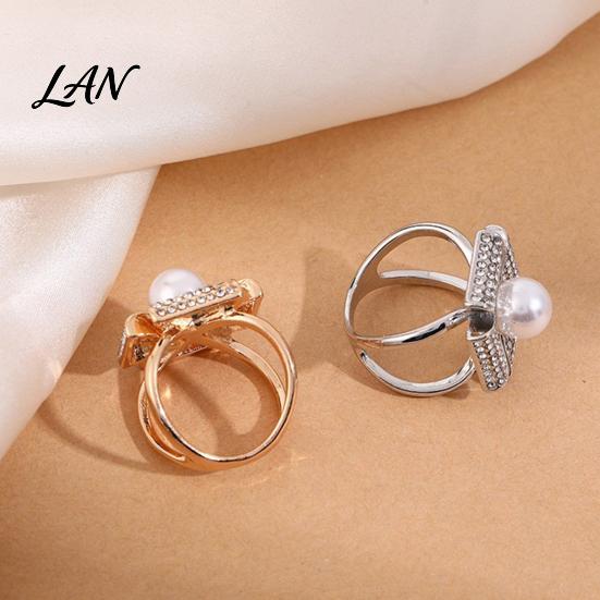 Durable Scarf Clip Rhinestone Geometric Ring, Sparkling Elegant Faux Pearl Holder, Decorative Women Wrap Holder for Neckerchiefs Scarves Shawls Shirts