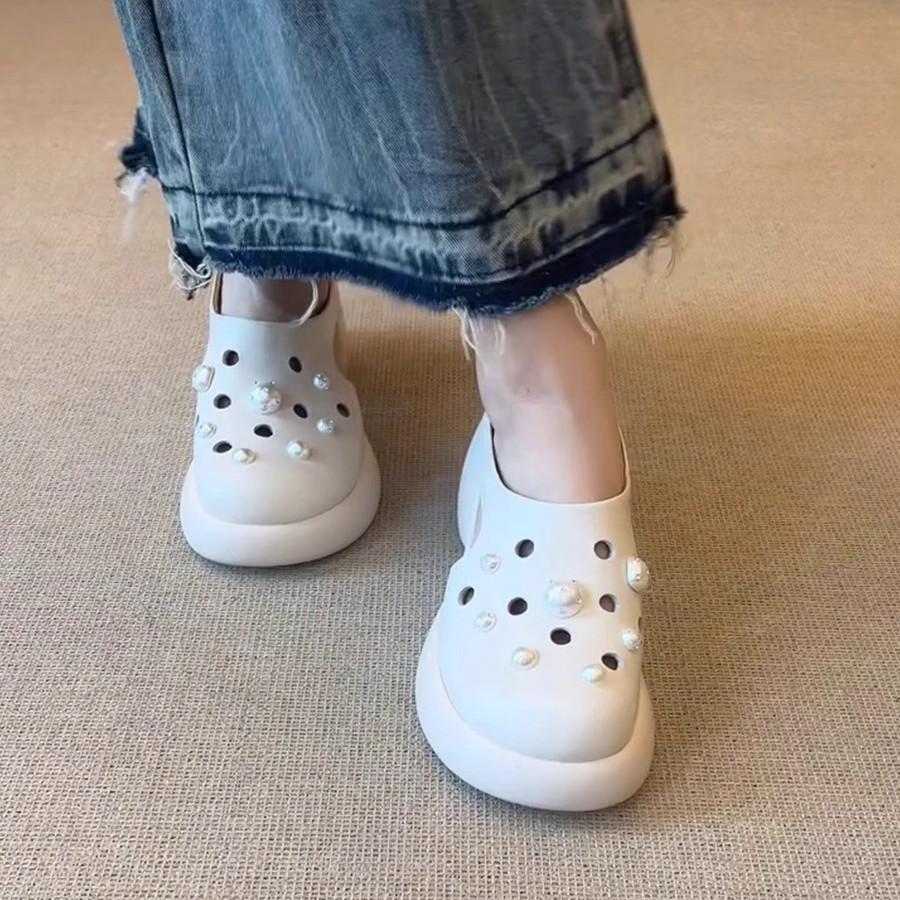 Spot version~ Fashion new hollow niche design thick sole heightening hole shoes cool slippers medium heel bag head slippers