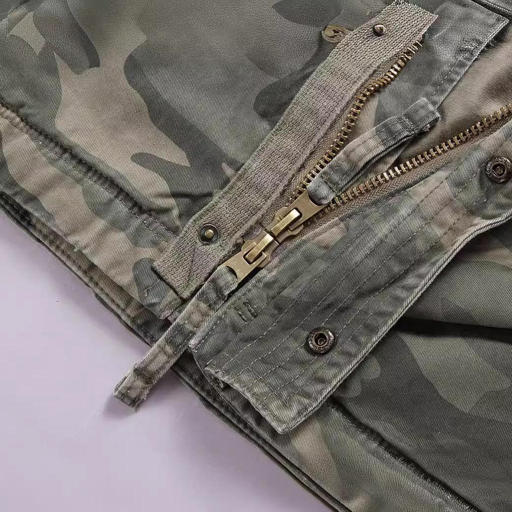 Jachetă Camuflaj cu Glugă și Buzunare Multiple pentru Bărbați, Stil Amekaji, Lungime Medie