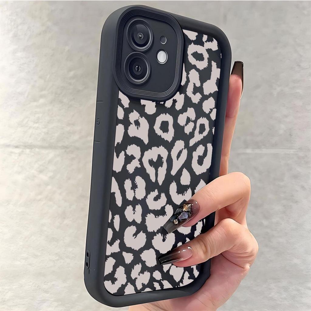 Gray Leopard iPhone Case: Compatible with iPhone 14/15/16/17 Pro Max, Black Groove Pattern, Protective Cover