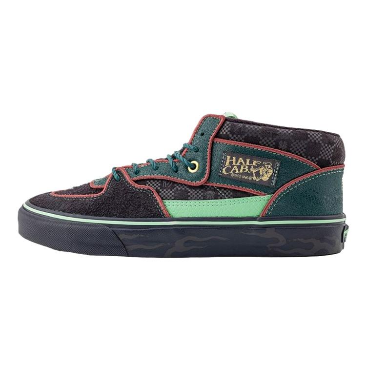 Vans Half Cab  Year of the Dragon  Men s VN000DZ3YJ7 EU 38