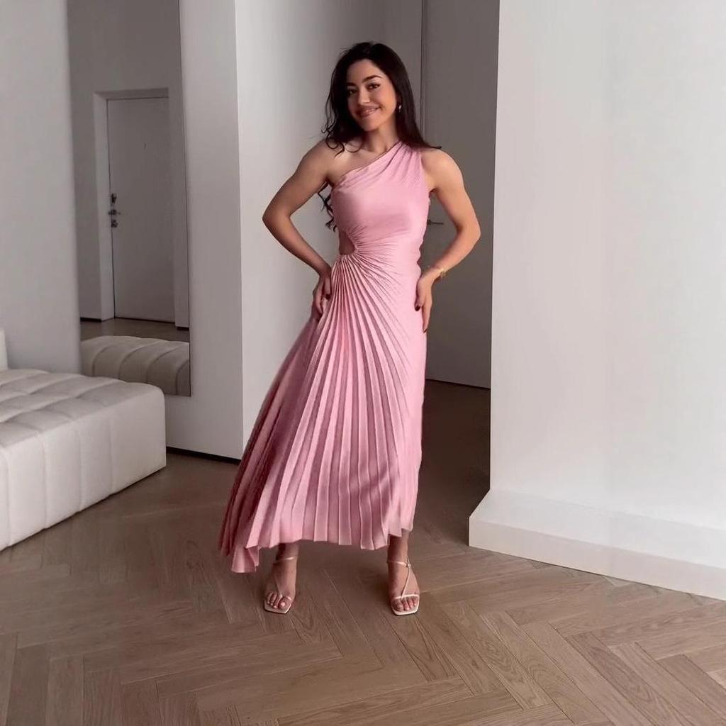 2025 Summer European-American Women's Off-Shoulder Pleated Solid Color Dress