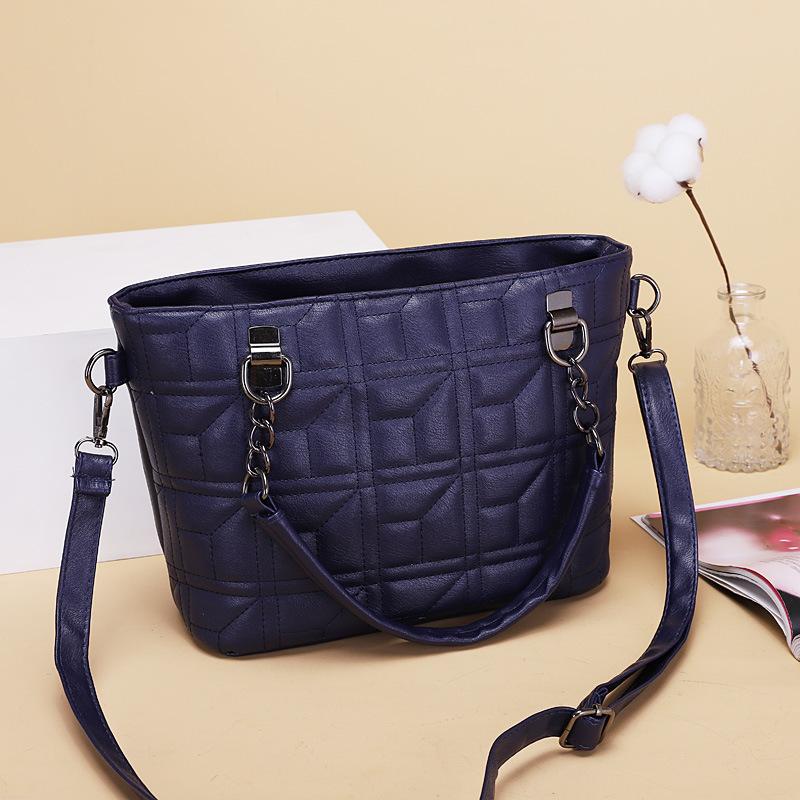 IELGY Messenger Bag Embroidery Thread Women's Bags Handbag Black Casual Style Fashion One-shoulder Rhombus European And American Chain