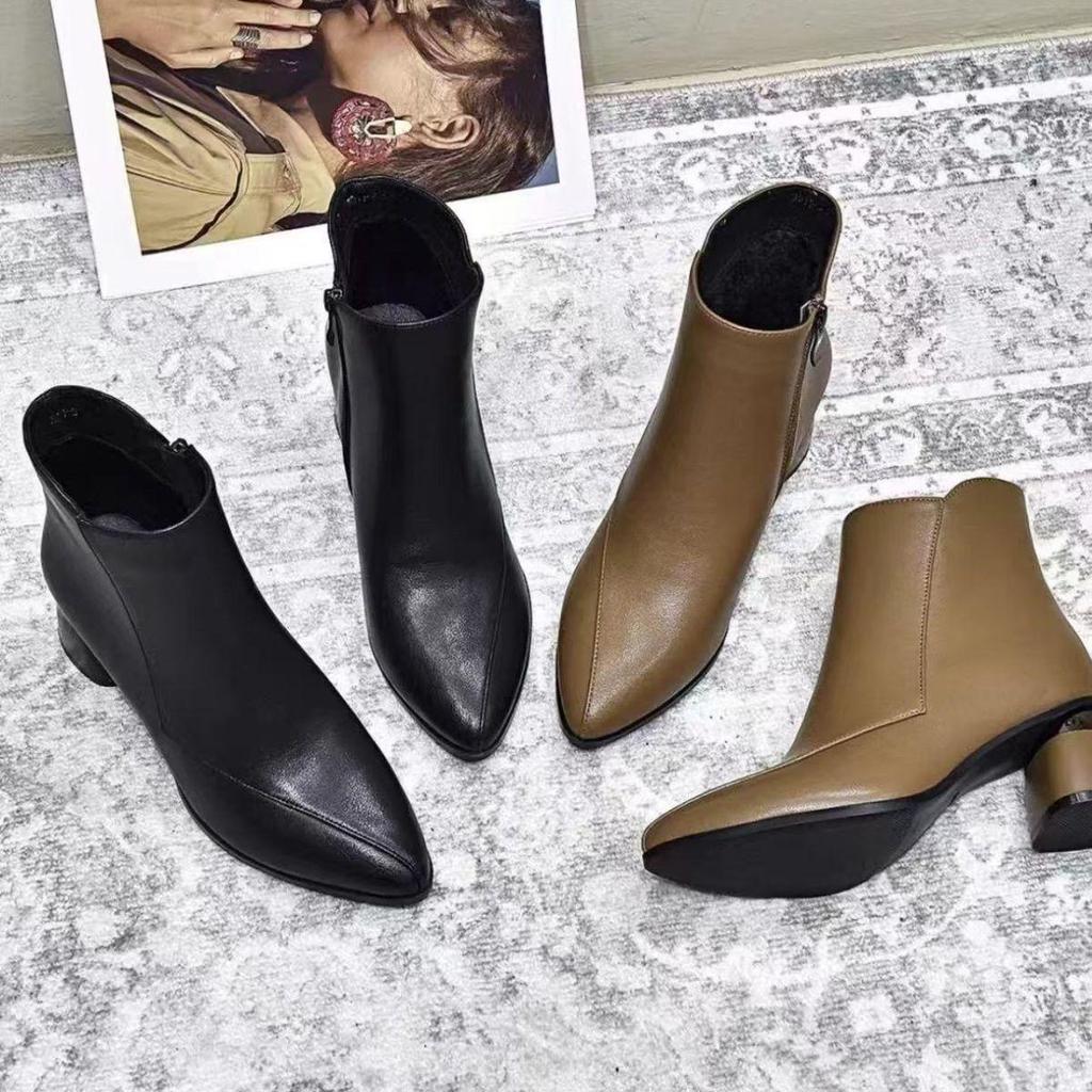 2025 Women's Genuine Leather Ankle Boots, Pointed Toe, High Heel, Chunky Sole, Plus Size, Velvet-Lined for Autumn/Winter