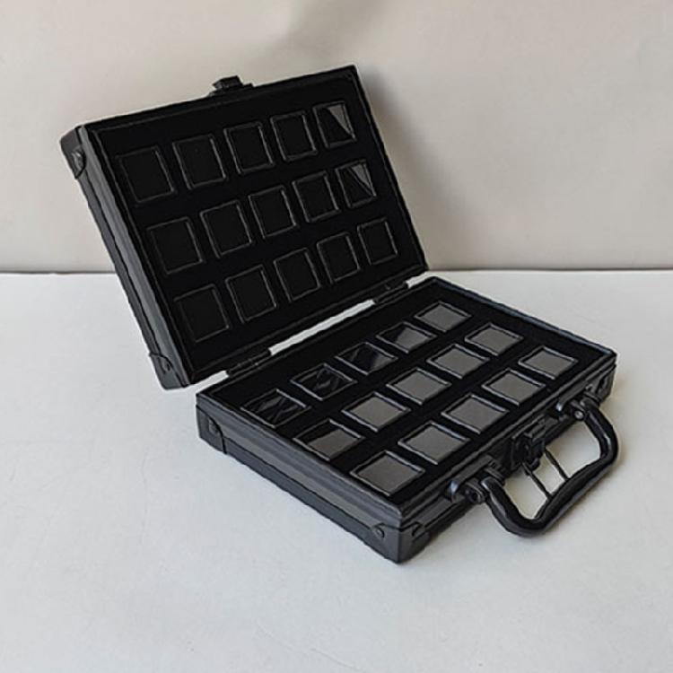 Travel Friendly Sturdy Aluminum Alloy Jewelry Holder With Lock Designs for Secure Storage of Valuables On The Way