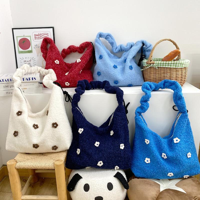 Fashion Three-dimensional Flower Plush Women's Shoulder Bags Drawstring Ladies Crossbody Bag Large Capacity Female Tote Bag