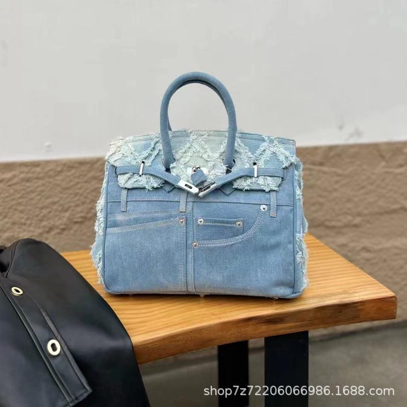 

Сумка-мессенджер через плечо из денима с игривым дизайном карманов - повседневная женская сумка цвета платины светло-синий