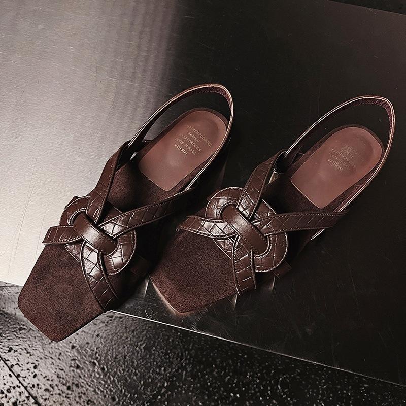 

Kara s Home~ New Urban Aesthetics~ Line Design Sense Casual Flat-bottomed Open-toed Sandals Women s 2025 Summer New~ 39 темно-коричневого