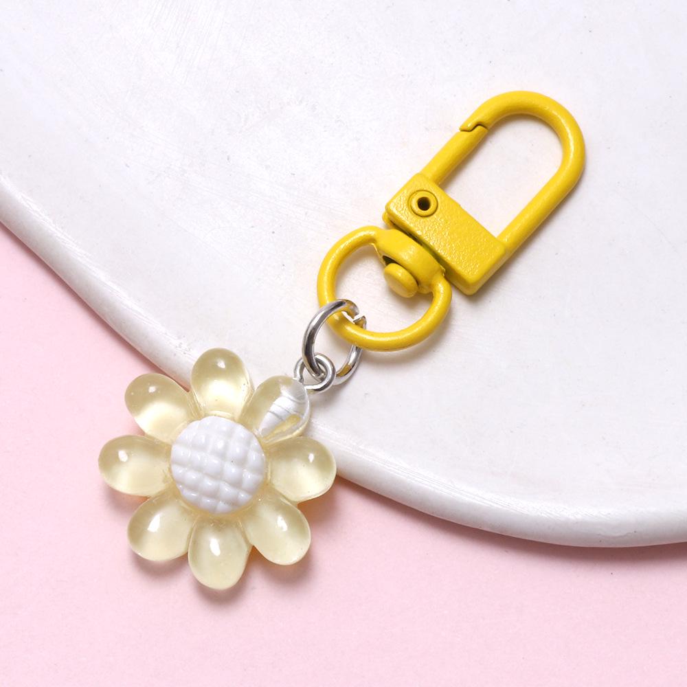 Mini Flower Keychain: Cute Resin Floral Charm Keyring, Ideal for Gifts and Bag Decoration