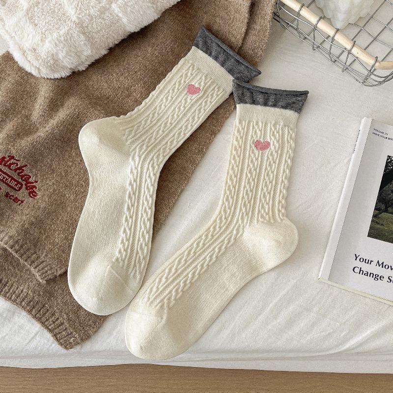 Thick Wool Socks - Suitable for Autumn and Winter. Flared Cuffs. Color Contrast. Mid-calf Length. Embroidered Hearts. Twisted Yarn Pile Socks.