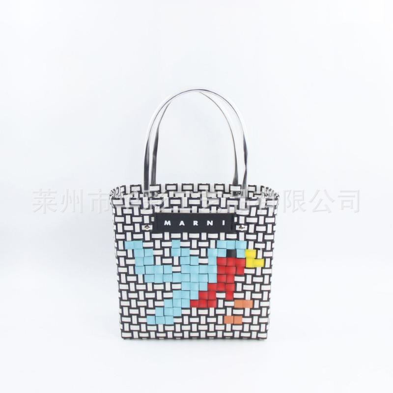 Plastic Woven Vegetable Basket Large Capacity Animal Handbag Vacation Beach Bag Cartoon Shape Storage