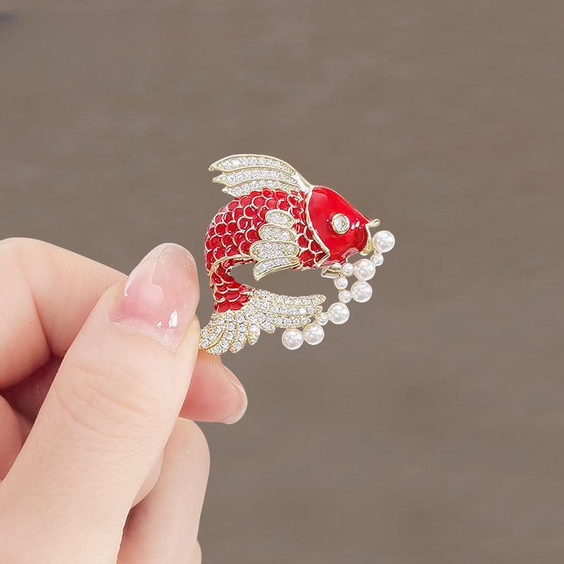 Elegante Kristall-Schmetterlingsbrosche - Funkelnde Damenmode-Anstecknadel für leichten Luxus-Anzug