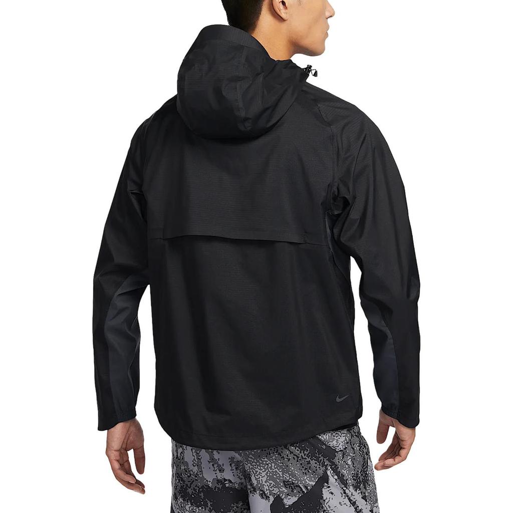 Nike Storm FIT Waterproof, Windproof, And Breathable Windbreaker Jacket Men's Black/Mountain Peak White FZ1085-010