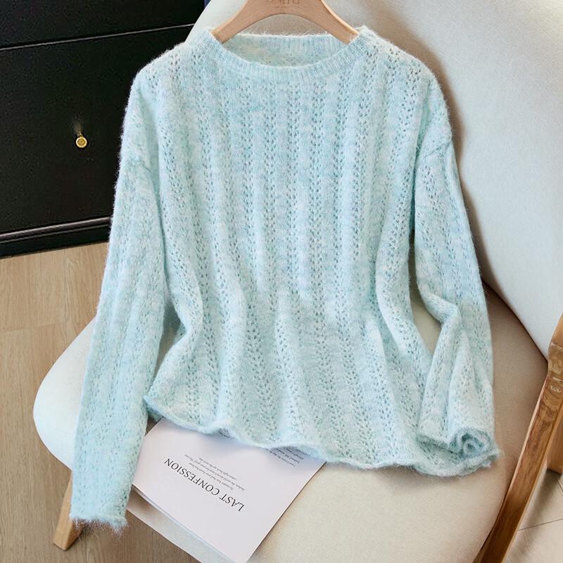 Damski sweter z dzianiny o luźnym kroju z nieregularnymi wycięciami